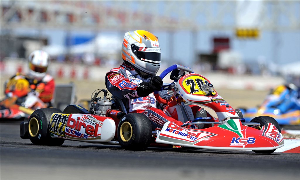 Både Tom Kristensen og Lasse L. Sørensen (foto) fra MNJ startede deres motorsports-karriere i karting, og publikum får mulighed for at køre i muldvarpehøjde over asfalten.
(Foto: Åge Keseler Kirketerp)